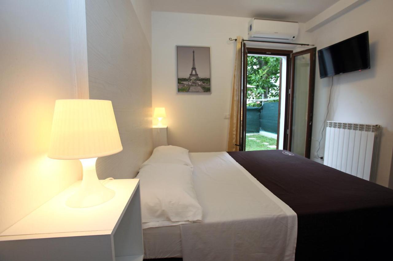 צ'יביטאנובה מארקה Orchidea Rooms & Suites מראה חיצוני תמונה