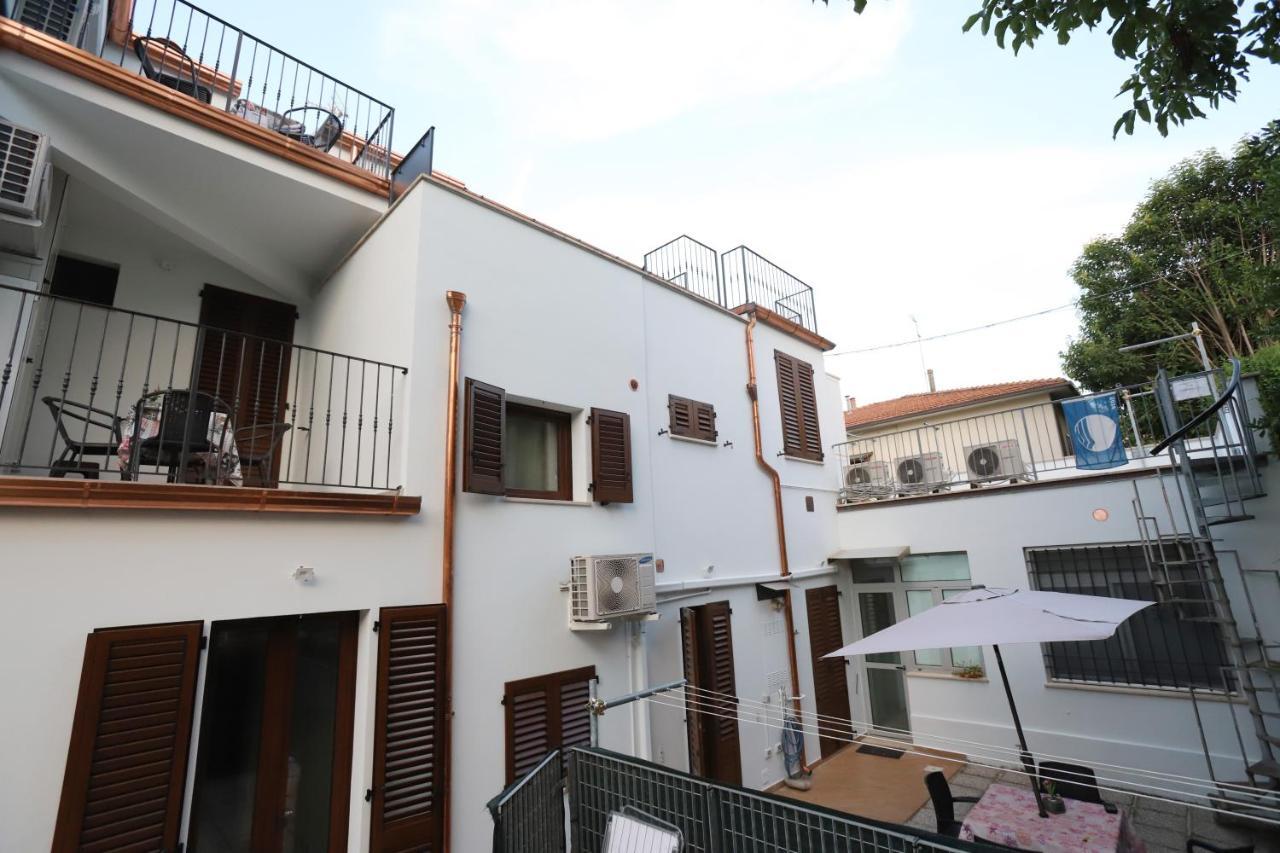 צ'יביטאנובה מארקה Orchidea Rooms & Suites מראה חיצוני תמונה