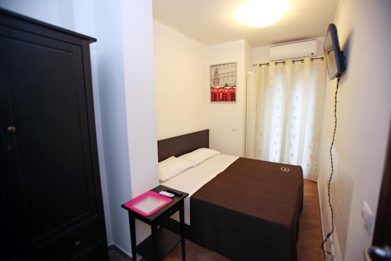 צ'יביטאנובה מארקה Orchidea Rooms & Suites מראה חיצוני תמונה