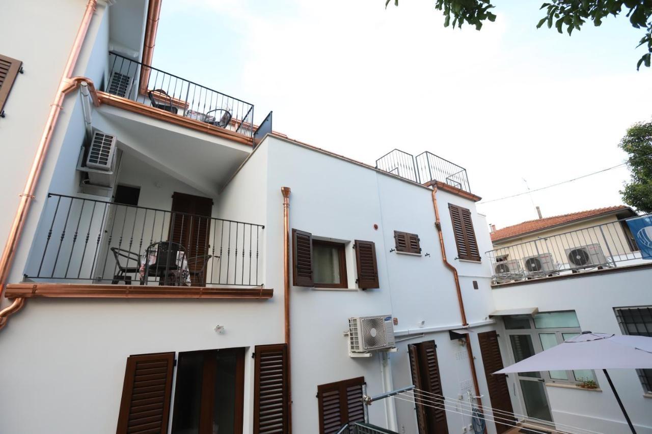 צ'יביטאנובה מארקה Orchidea Rooms & Suites מראה חיצוני תמונה