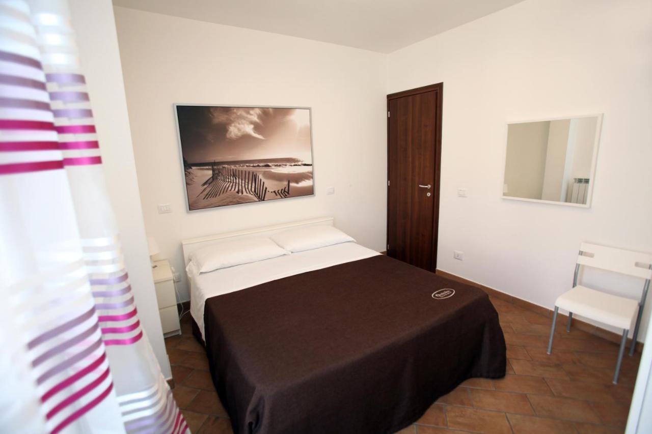 צ'יביטאנובה מארקה Orchidea Rooms & Suites מראה חיצוני תמונה