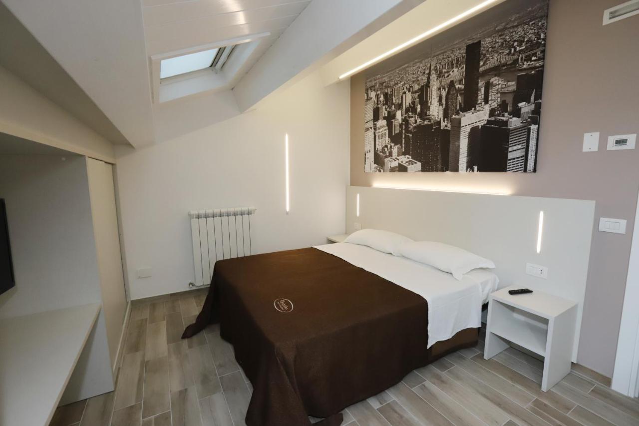 צ'יביטאנובה מארקה Orchidea Rooms & Suites מראה חיצוני תמונה